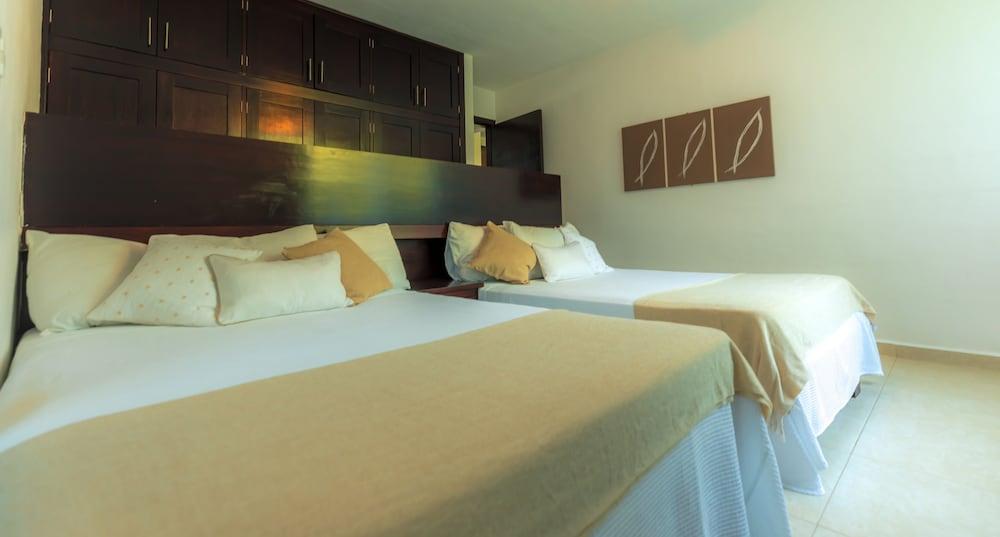 Las Gaviotas Hotel & Suites Cancún Extérieur photo