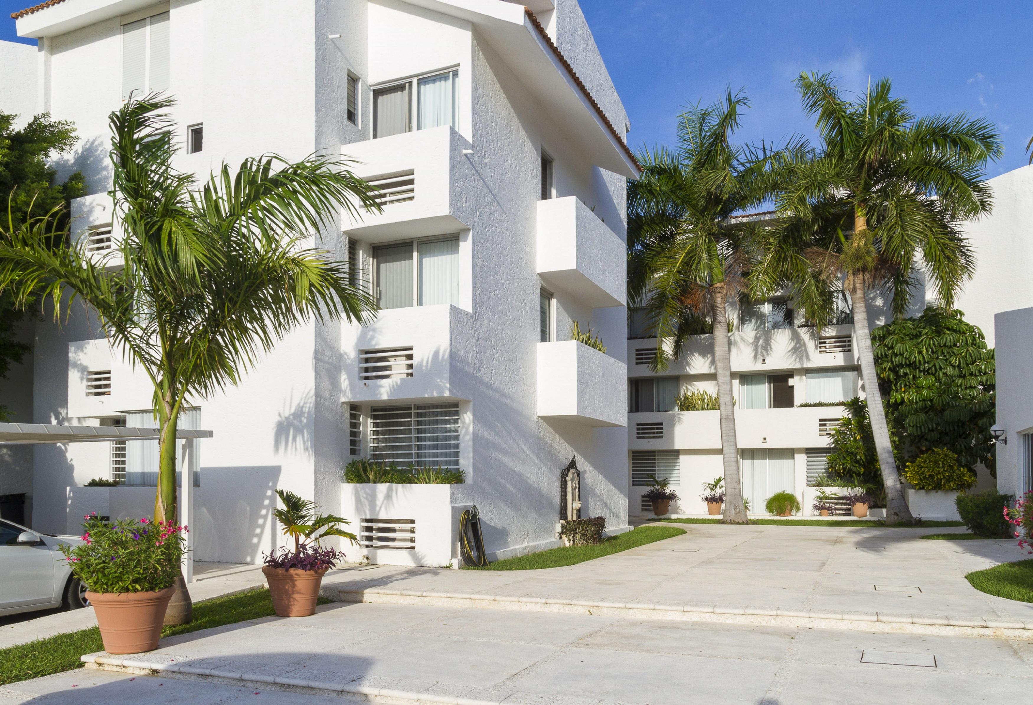 Las Gaviotas Hotel & Suites Cancún Extérieur photo