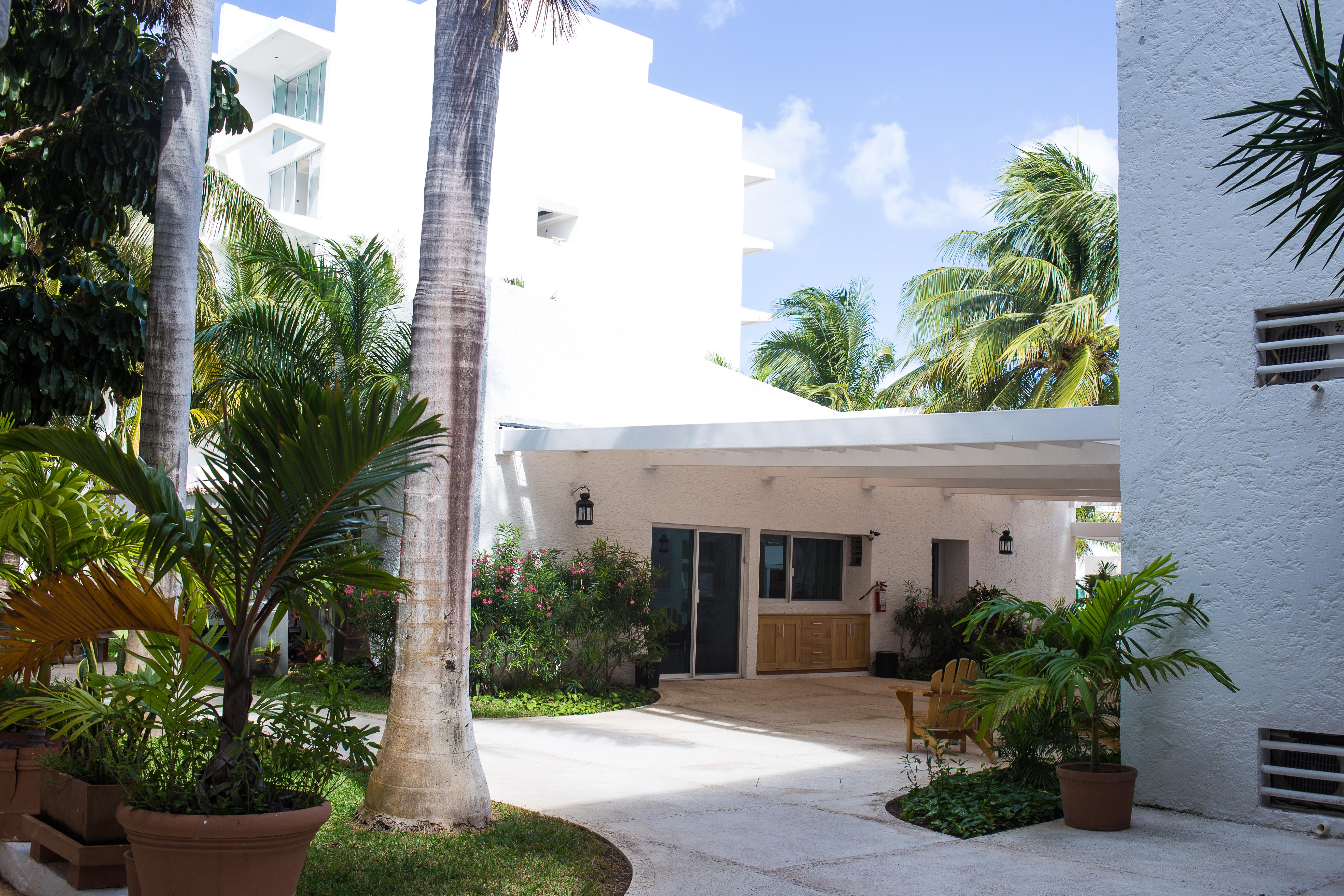 Las Gaviotas Hotel & Suites Cancún Extérieur photo