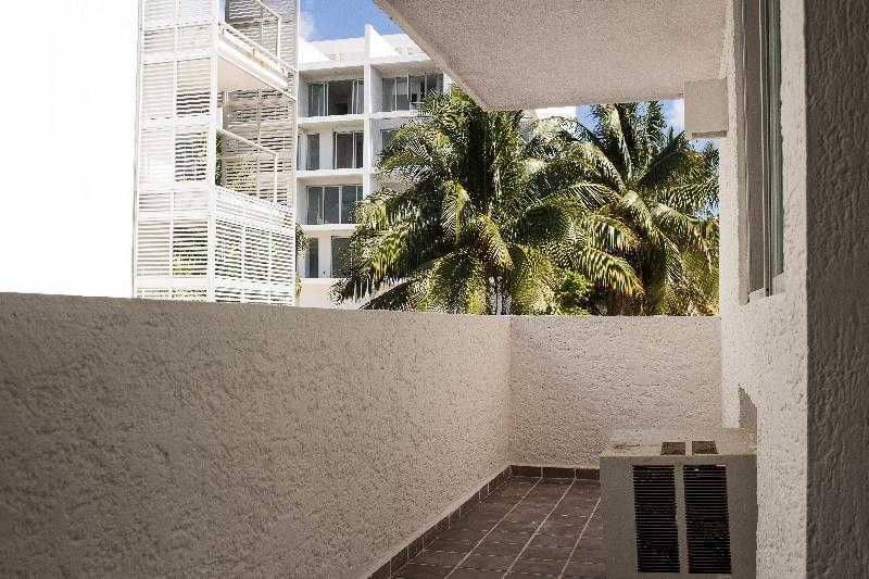 Las Gaviotas Hotel & Suites Cancún Extérieur photo