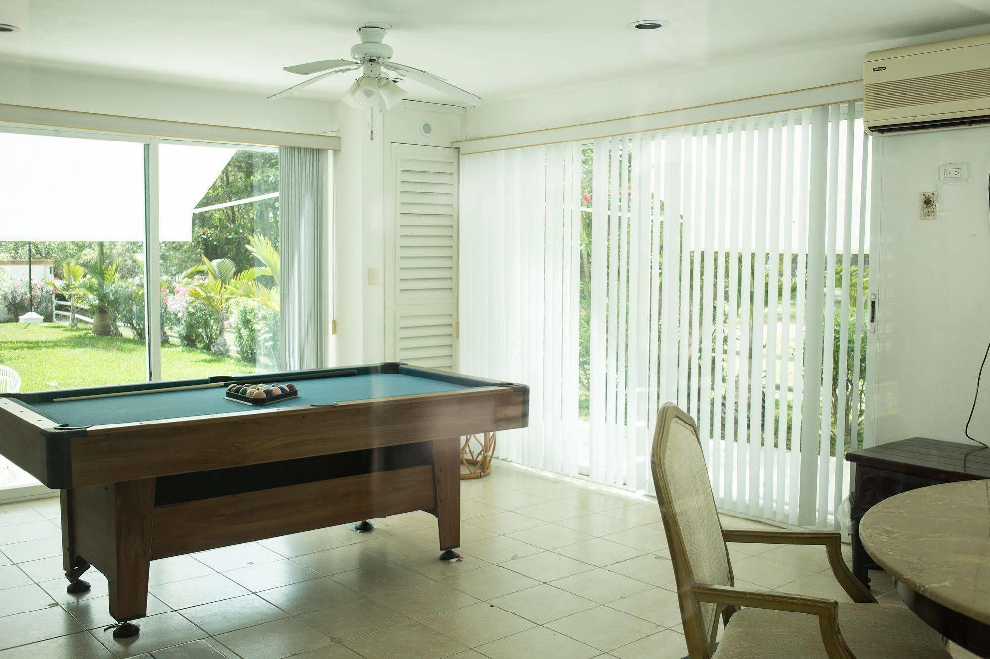 Las Gaviotas Hotel & Suites Cancún Extérieur photo