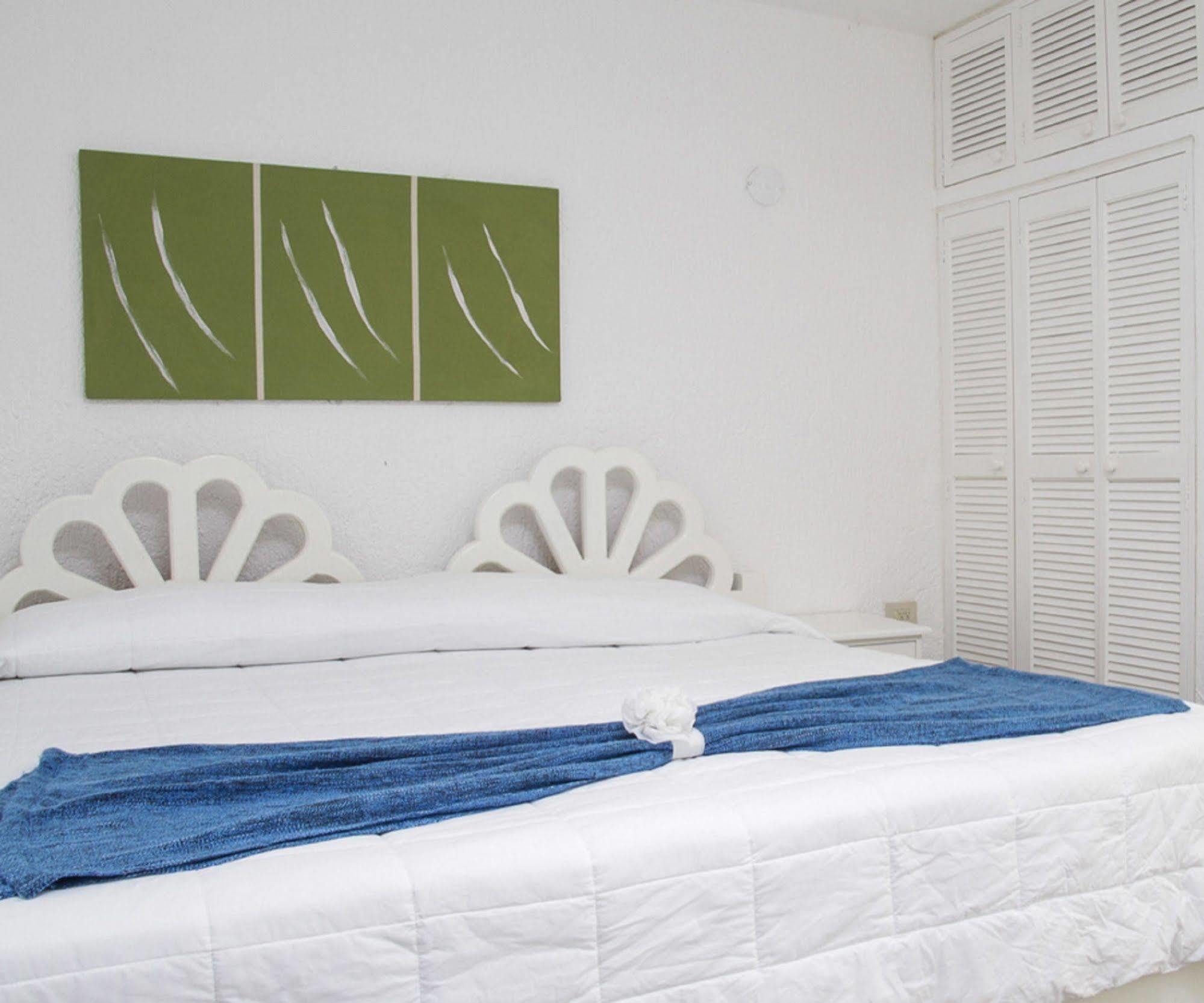 Las Gaviotas Hotel & Suites Cancún Extérieur photo