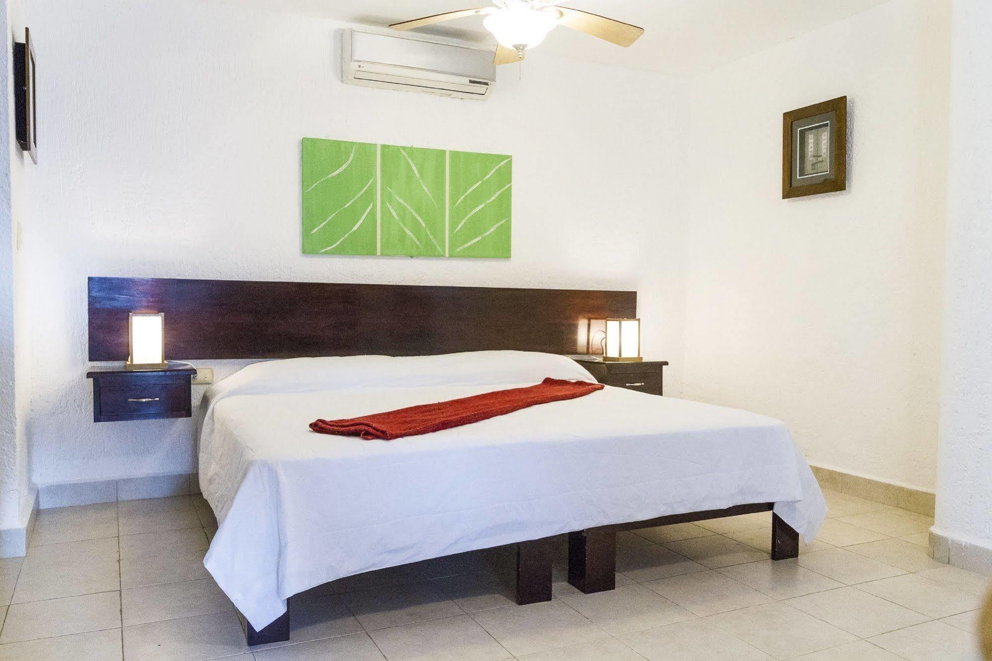 Las Gaviotas Hotel & Suites Cancún Extérieur photo