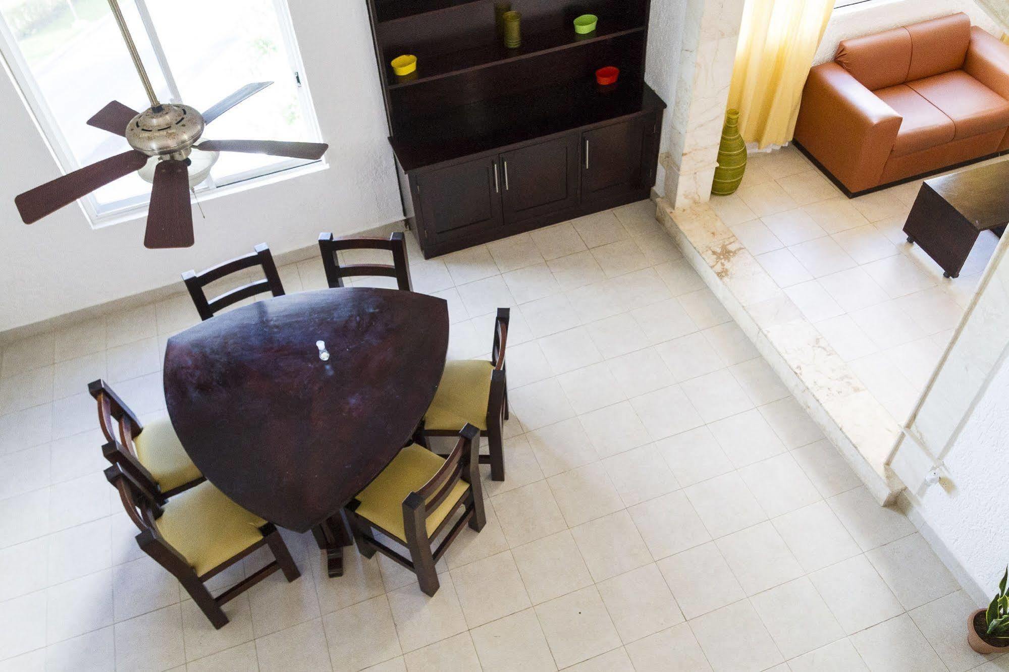 Las Gaviotas Hotel & Suites Cancún Extérieur photo