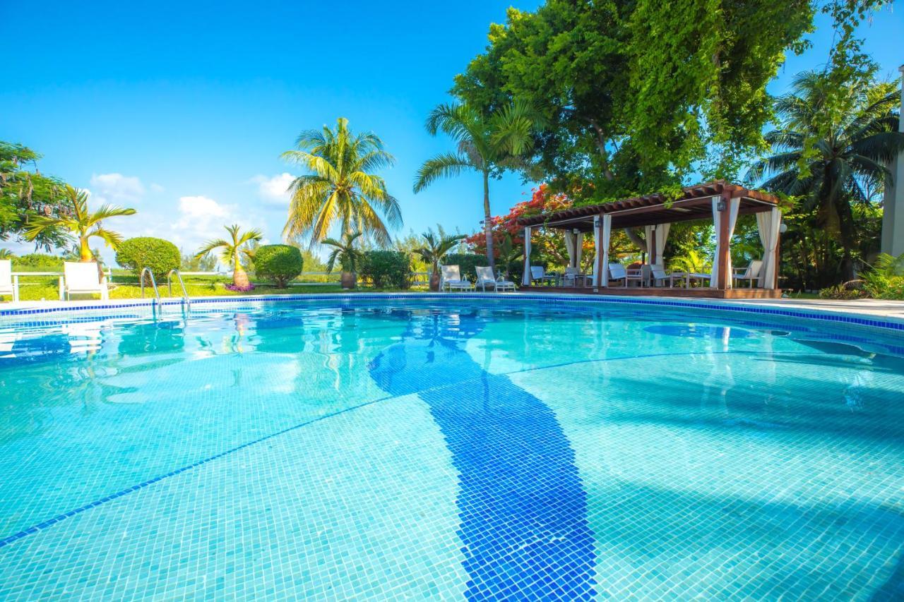 Las Gaviotas Hotel & Suites Cancún Extérieur photo